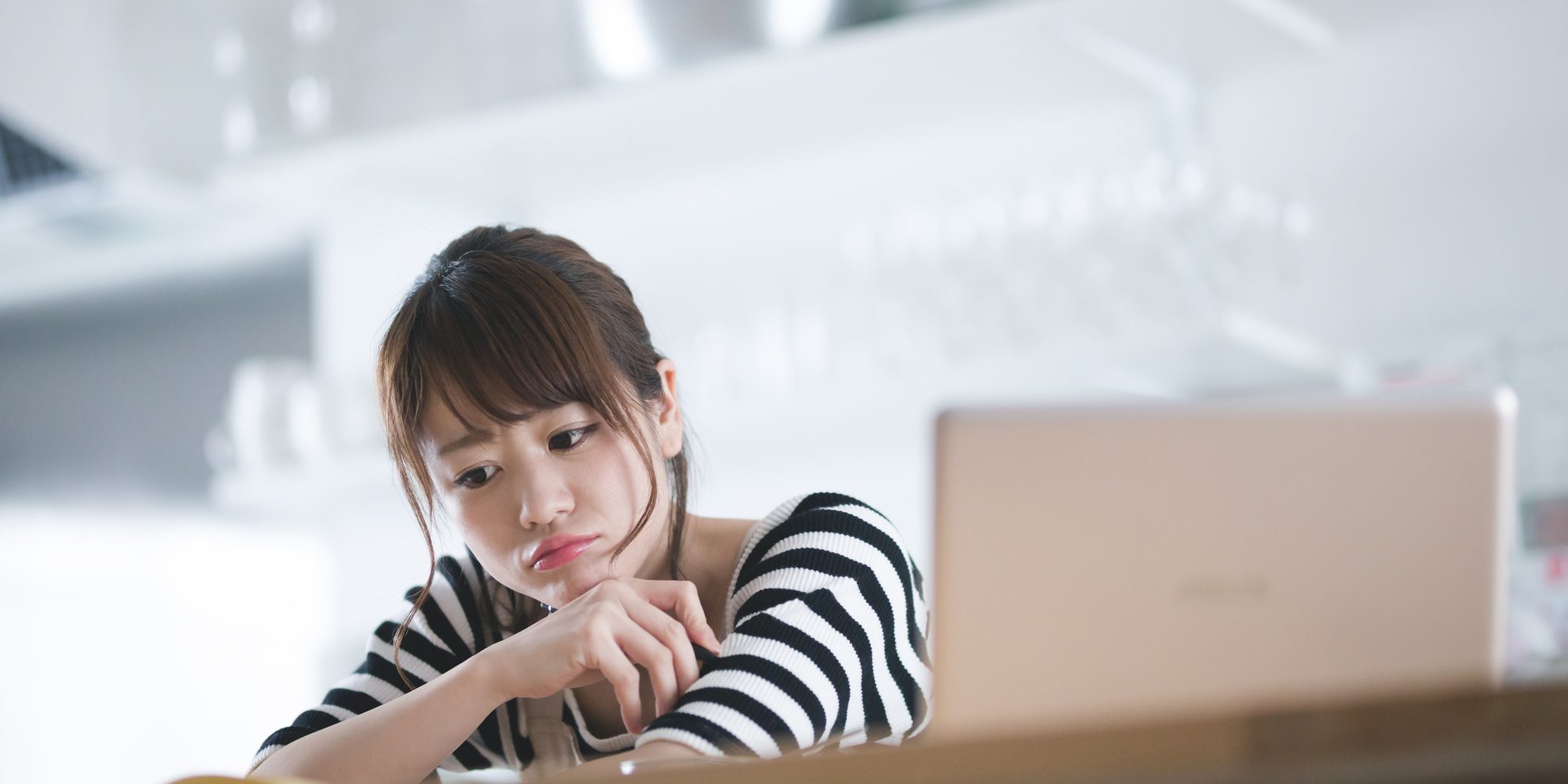 パソコン・女性